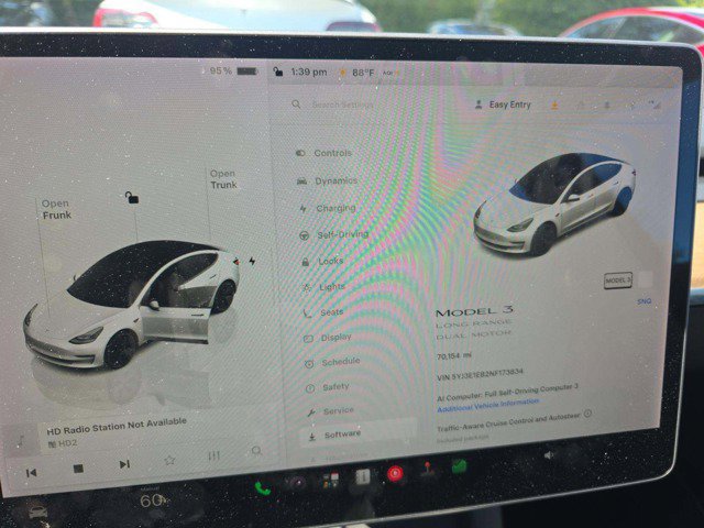 Used 2022 Tesla Model 3 Long Range AWD/4WD image 9