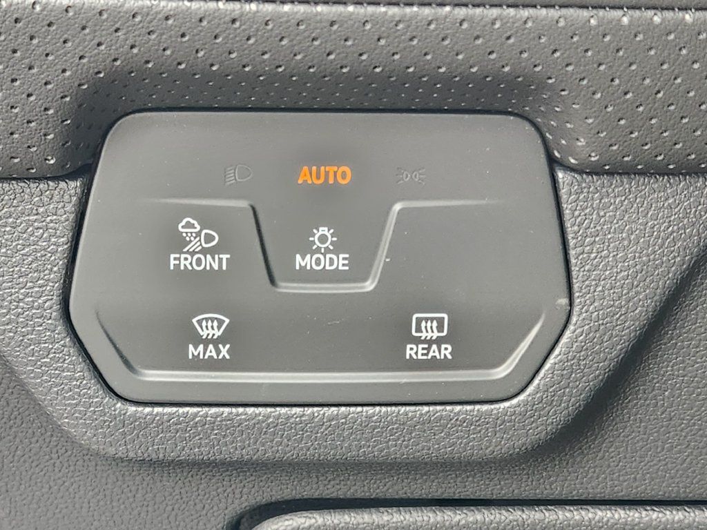New 2026 Volkswagen Atlas Cross Sport SEL R-Line AWD/4WD image 11