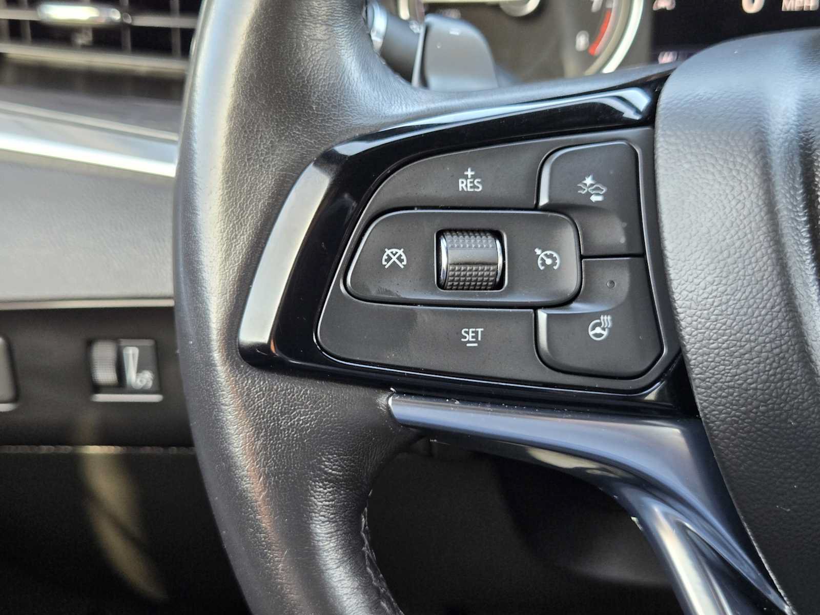 Used 2023 Buick Enclave Essence w/ Sport Touring Edition FWD image 26