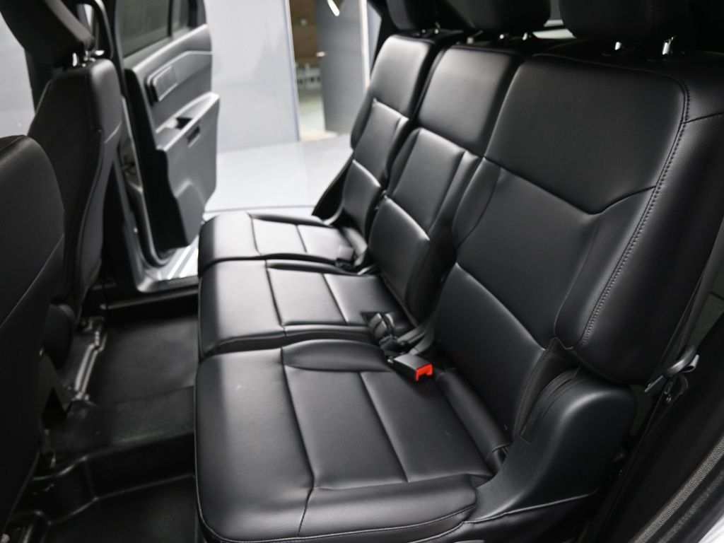 Used 2024 Ford Explorer 4WD Police Interceptor image 27