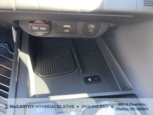Certified 2025 Hyundai Elantra Sport image 22