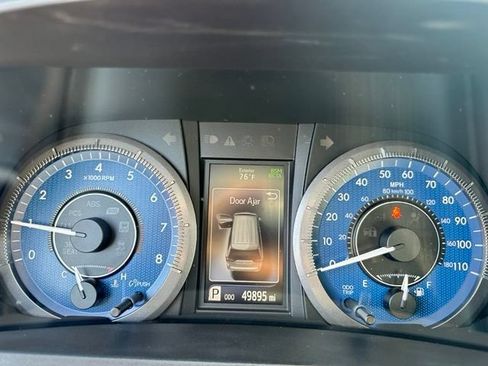 Used 2018 Toyota Sienna XLE w/ XLE Navigation Package FWD image 17