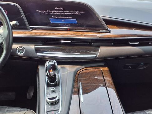 Used 2021 Cadillac Escalade ESV Sport Platinum AWD/4WD image 11