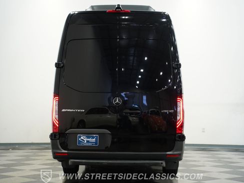 Used 2022 Mercedes-Benz Sprinter 2500 image 9