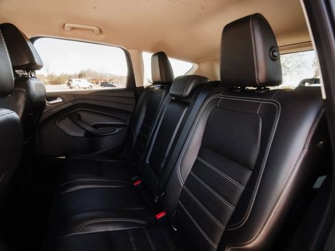 Used 2017 Ford Escape Titanium image 27