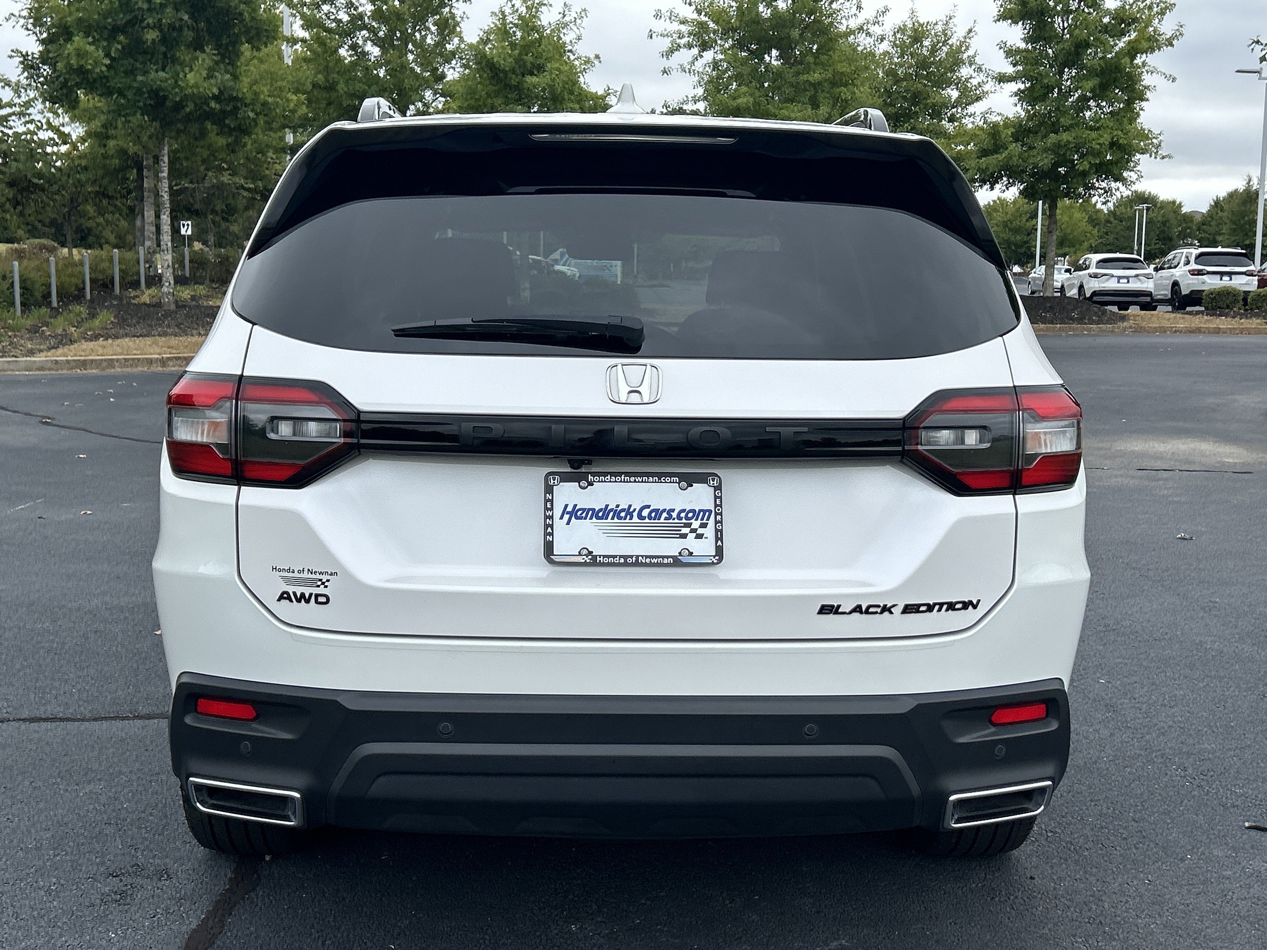 Certified 2025 Honda Pilot Black Edition image 8