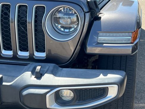 Used 2021 Jeep Wrangler Unlimited Sahara w/ Cold Weather Group AWD/4WD image 11