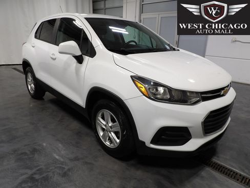 Used 2020 Chevrolet Trax LS w/ Tint and Cruise Package AWD/4WD image 1
