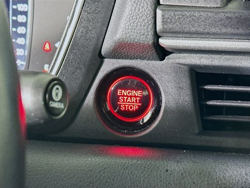 Used 2025 Honda Pilot Black Edition image 20