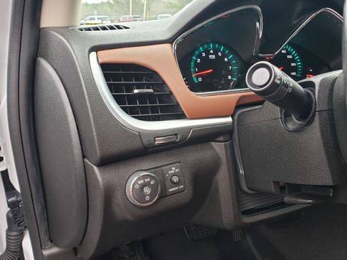 Used 2016 Chevrolet Traverse LT image 14