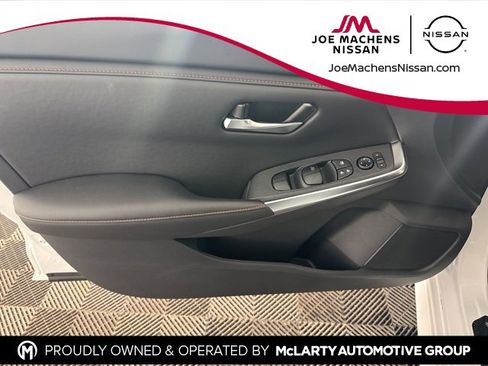 Certified 2025 Nissan Sentra SR image 17