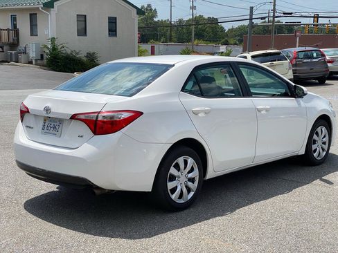 Used 2014 Toyota Corolla LE FWD image 3