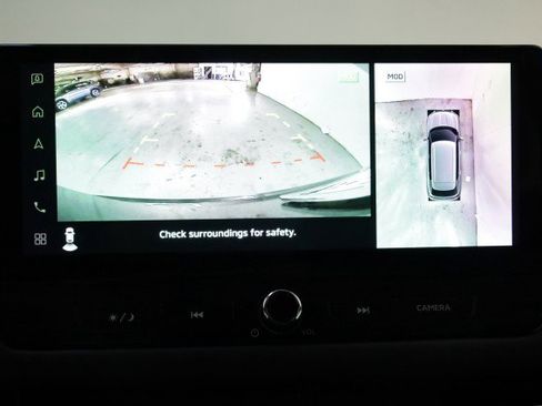 New 2025 Mitsubishi Outlander SE image 11