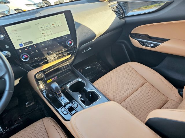 Used 2023 Lexus NX 350 AWD image 34