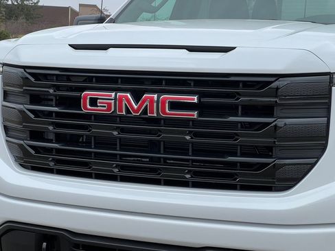 New 2026 GMC Sierra 1500 Elevation image 39