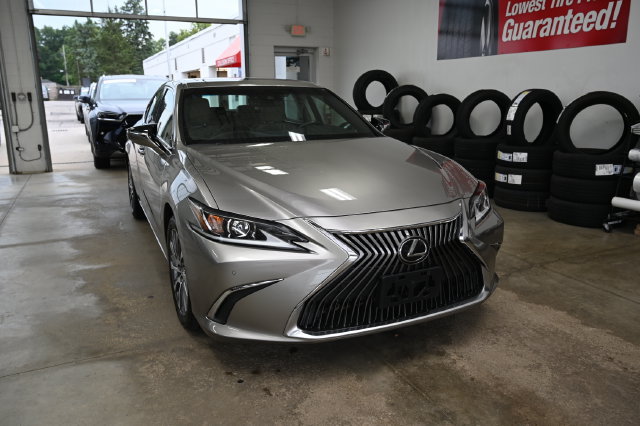 Used 2021 Lexus ES 250 w/ Premium Package AWD/4WD image 3