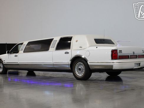 Used 1996 Lincoln Town Car Executive RWD image 33