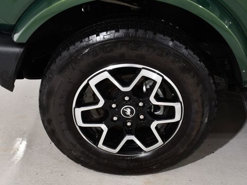 Used 2025 Ford Bronco Outer Banks image 24