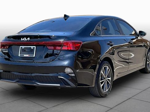 Used 2024 Kia Forte LXS w/ LXS Technology Package FWD image 13