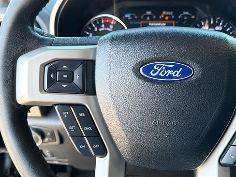 Used 2018 Ford F250 Lariat w/ Chrome Package image 34