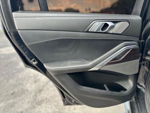 Used 2024 BMW X6 xDrive40i w/ Premium Package image 18