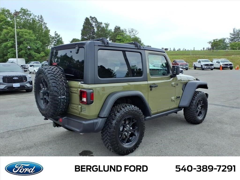 Used 2026 Jeep Wrangler Sport AWD/4WD image 5