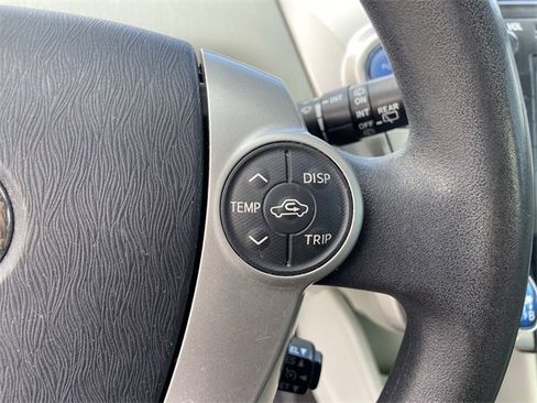 Used 2013 Toyota Prius V Three image 25