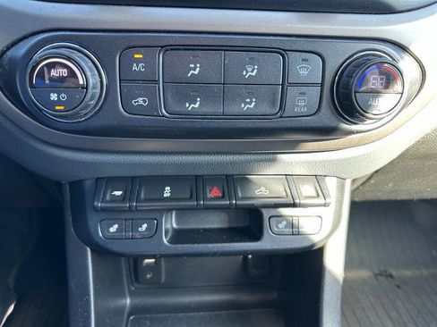 Used 2017 Chevrolet Colorado Z71 AWD/4WD image 36