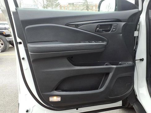 Used 2023 Honda Passport Elite image 17