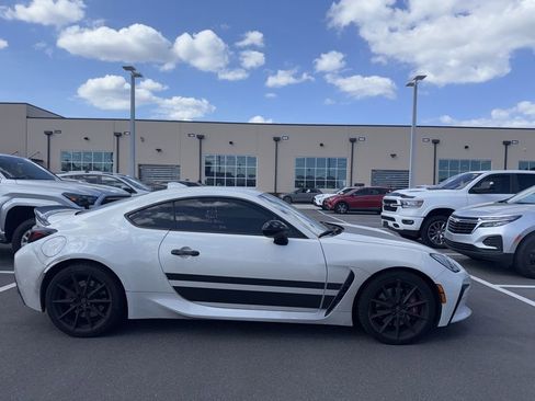 Used 2024 Toyota GR86 TRUENO Edition image 2