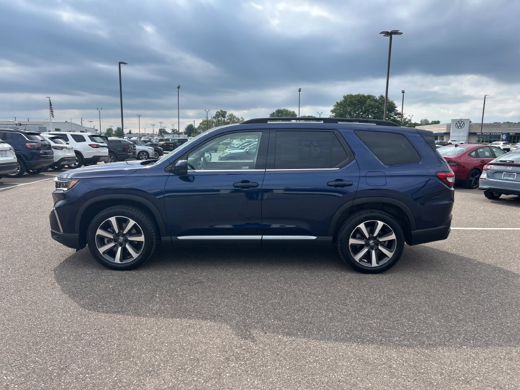 Certified 2024 Honda Pilot Touring image 5
