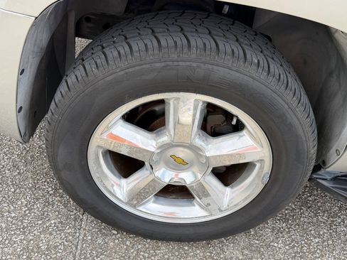 Used 2007 Chevrolet Tahoe LTZ w/ LTZ Preferred Equipment Group AWD/4WD image 33