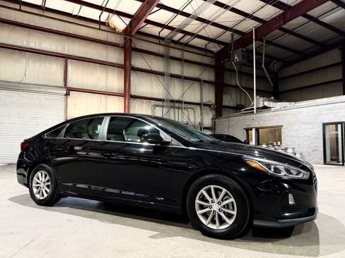 Used 2018 Hyundai Sonata ECO FWD image 3