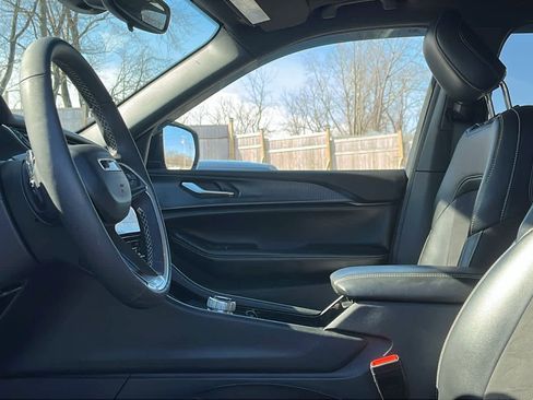 Used 2023 Jeep Grand Cherokee Altitude image 10