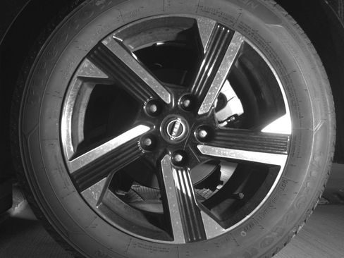 Used 2025 Nissan Sentra SV FWD image 14