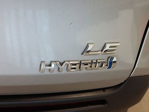 Used 2022 Toyota Sienna LE image 38