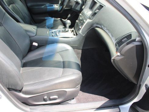 Used 2012 INFINITI G25 Journey RWD image 6