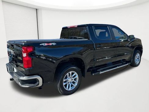 Used 2023 Chevrolet Silverado 1500 LT AWD/4WD image 5