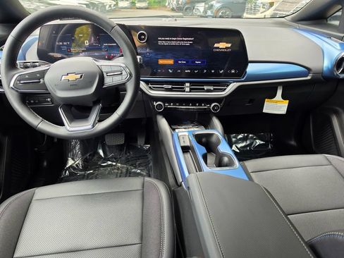 New 2026 Chevrolet Equinox EV LT AWD/4WD image 18