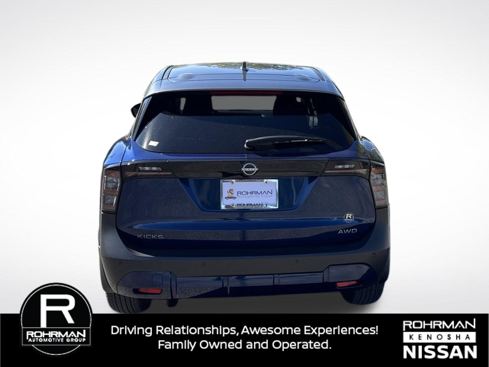 Used 2025 Nissan Kicks SV AWD/4WD image 7