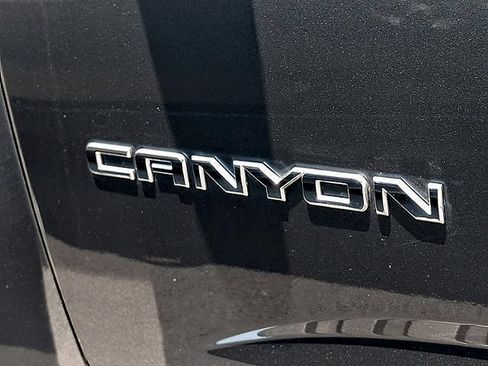 Used 2016 GMC Canyon SLE w/ SLE Convenience Package RWD image 30