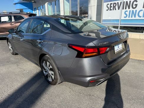 Used 2024 Nissan Altima 2.5 S image 13