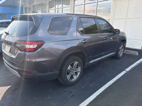 Used 2025 Honda Pilot EX-L image 5