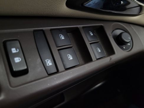 Used 2015 Chevrolet Cruze LTZ w/ Sun, Sound and Sport Package image 27