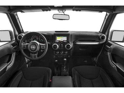 Used 2015 Jeep Wrangler Unlimited Rubicon w/ Connectivity Group AWD/4WD image 5