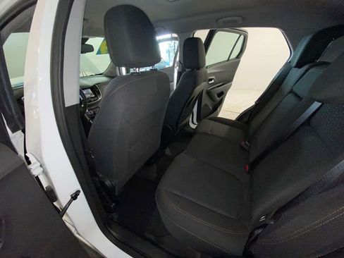 Used 2019 Chevrolet Trax LS FWD image 29