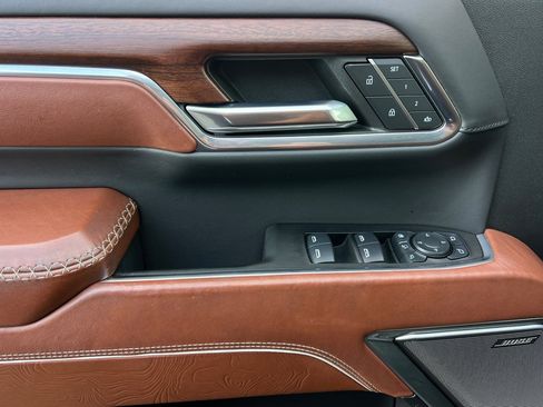 Used 2024 GMC Sierra 2500 Denali Ultimate image 12