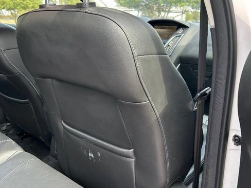 Used 2012 Ford Focus Titanium image 36