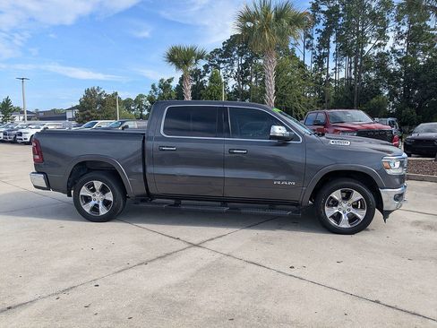 Used 2019 RAM 1500 Laramie AWD/4WD image 2