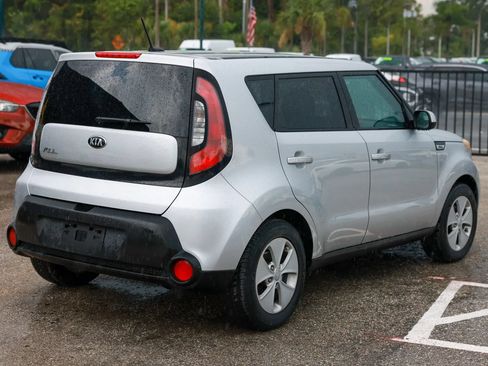 Used 2015 Kia Soul FWD image 7